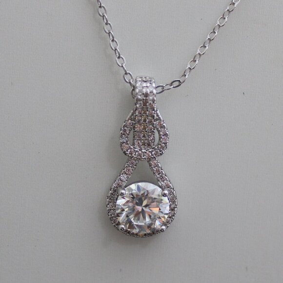 2.0 CT Mojssanite Necklace - Picture 5 of 6